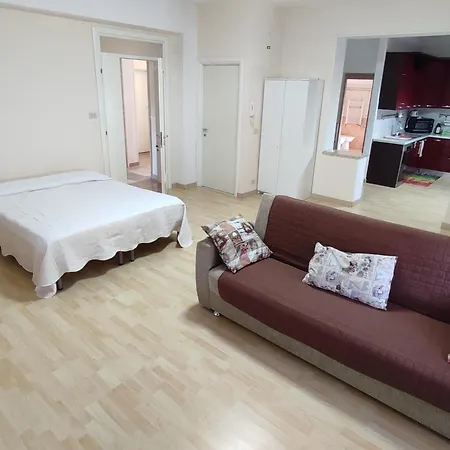 Valcomino Apartament *